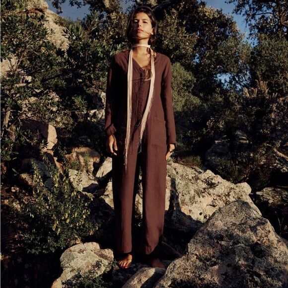 ZARA WOMAN V-NECK LONG SLEEVES PATCH POCKETS LINEN JUMPSUIT : BROWN - Picture 1 of 9